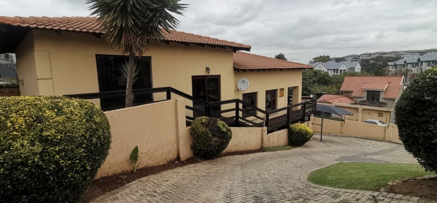 3 Bedroom Property for Sale in Oakdene Gauteng