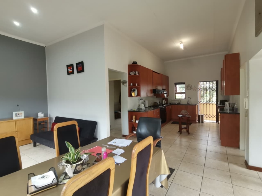 3 Bedroom Property for Sale in Oakdene Gauteng