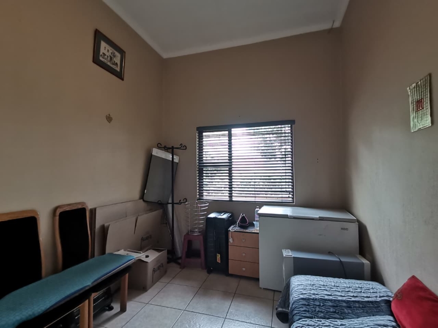 3 Bedroom Property for Sale in Oakdene Gauteng