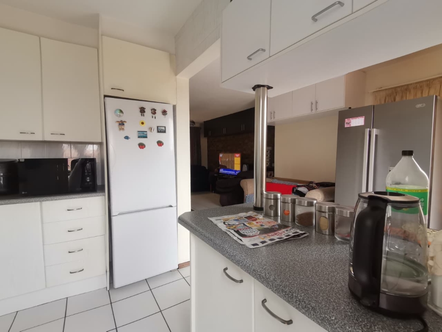 2 Bedroom Property for Sale in Ridgeway Gauteng