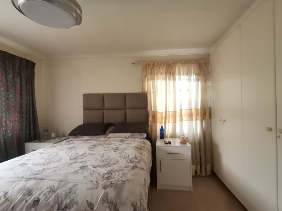 2 Bedroom Property for Sale in Ridgeway Gauteng