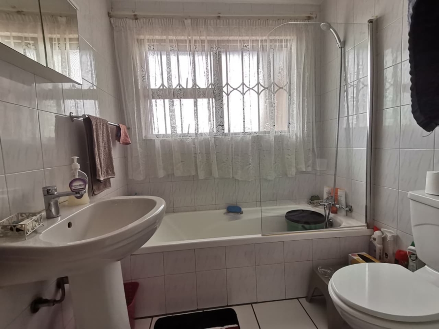 2 Bedroom Property for Sale in Ridgeway Gauteng