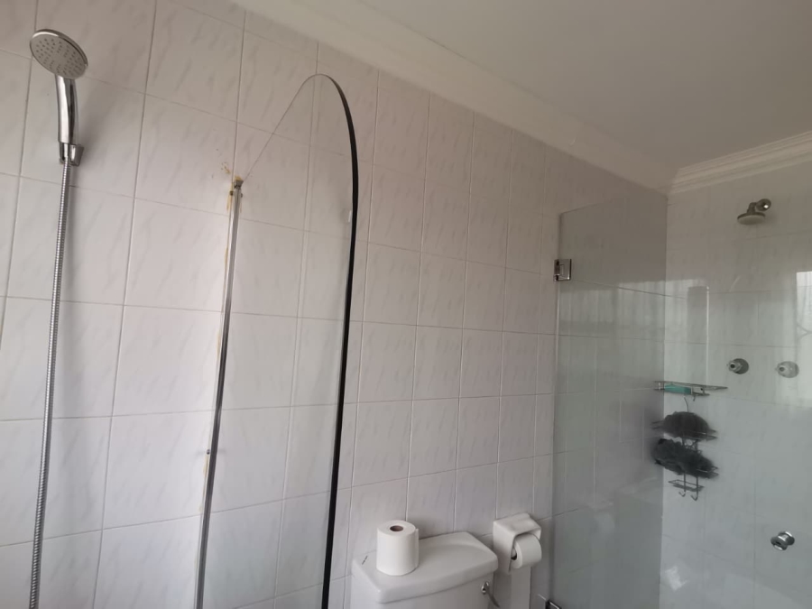 2 Bedroom Property for Sale in Ridgeway Gauteng