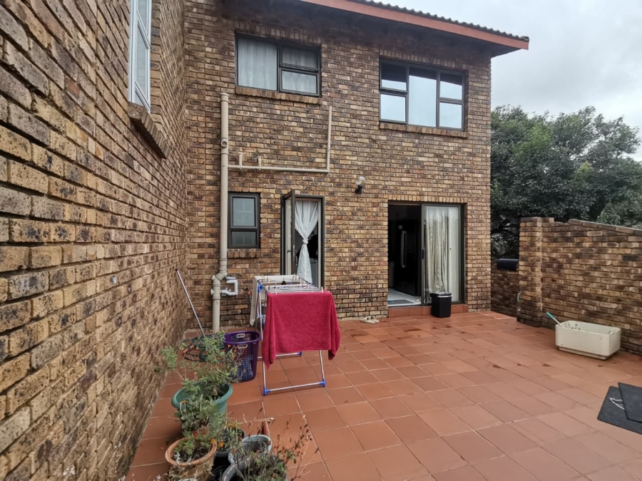 2 Bedroom Property for Sale in Ridgeway Gauteng