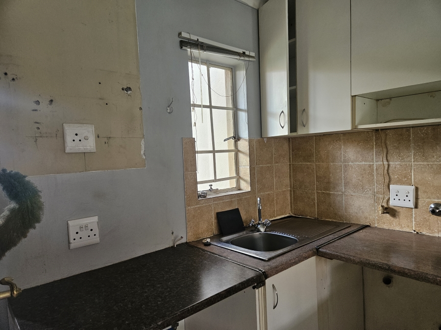 2 Bedroom Property for Sale in Illiondale Gauteng