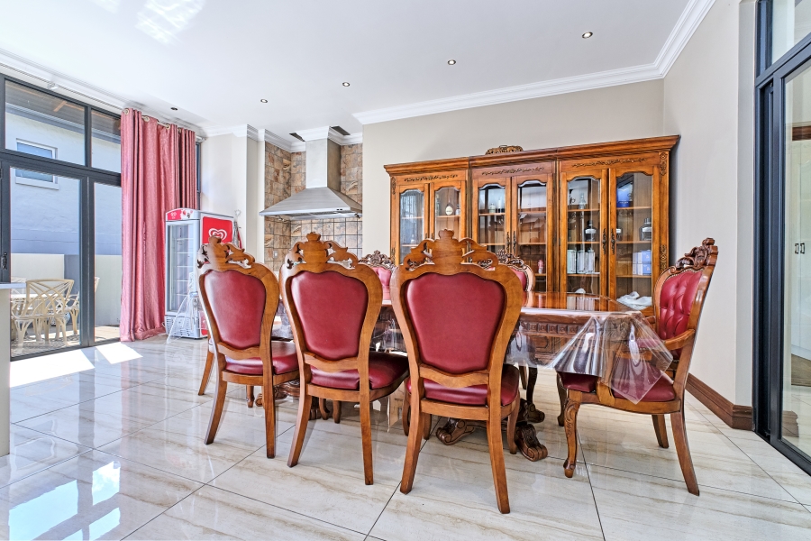 To Let 5 Bedroom Property for Rent in Waterfall Country Village Gauteng