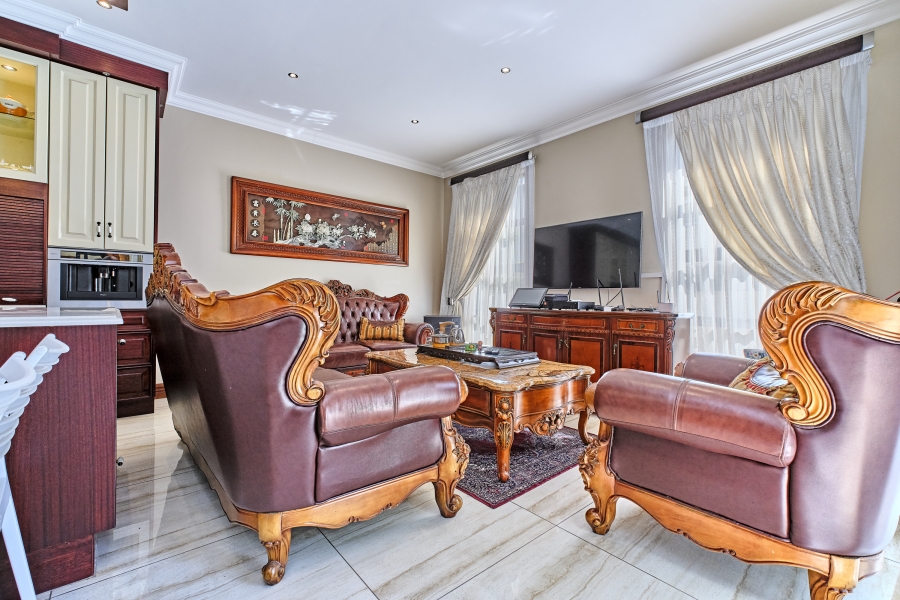 To Let 5 Bedroom Property for Rent in Waterfall Country Village Gauteng