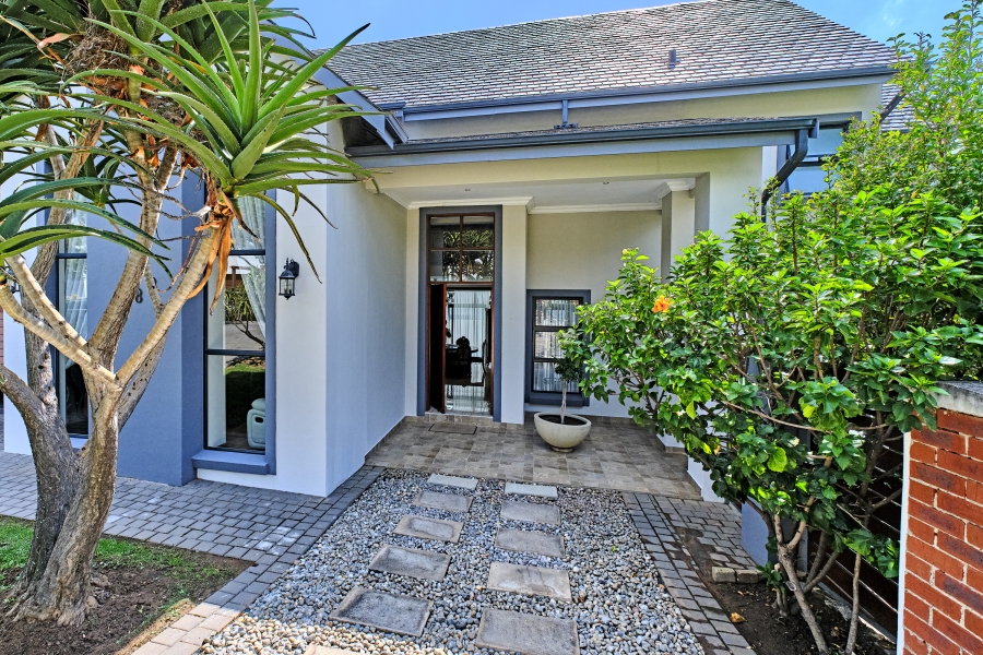 To Let 5 Bedroom Property for Rent in Waterfall Country Village Gauteng