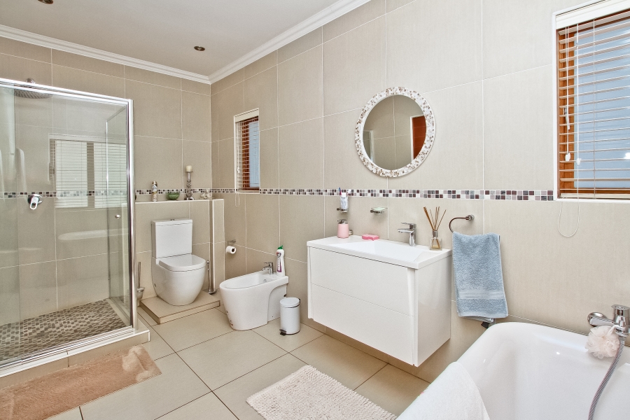 3 Bedroom Property for Sale in Bryanston Gauteng