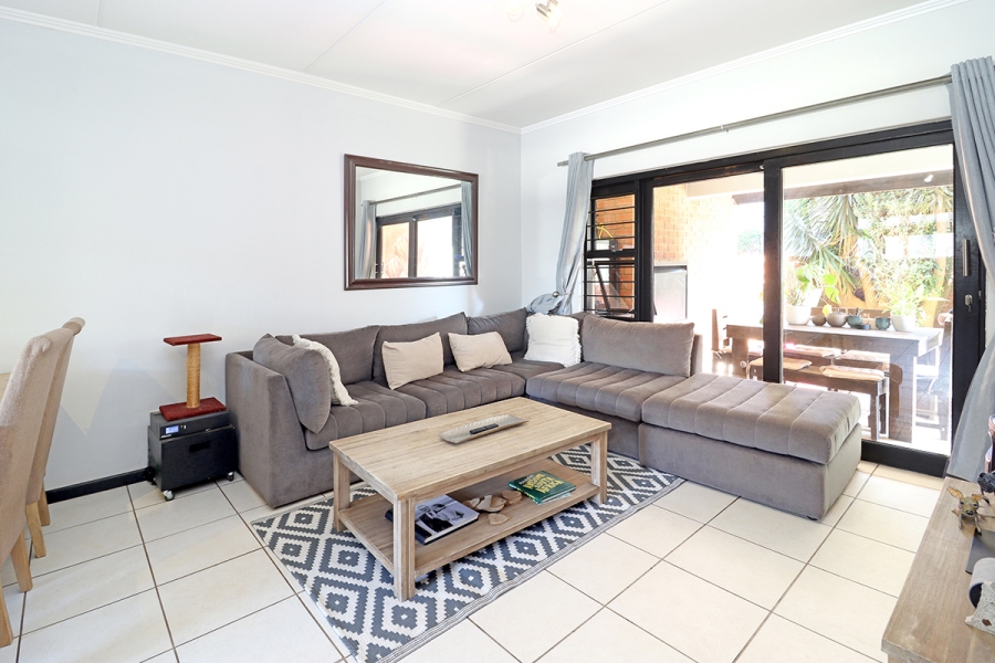 To Let 2 Bedroom Property for Rent in Greenstone Hill Gauteng