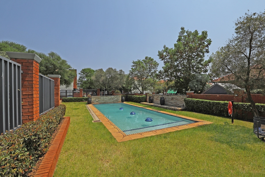 To Let 2 Bedroom Property for Rent in Greenstone Hill Gauteng