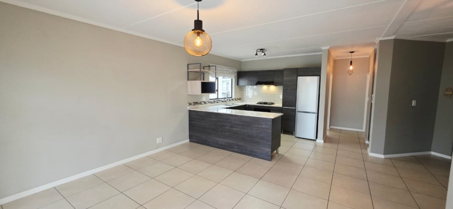 To Let 2 Bedroom Property for Rent in Greenstone Hill Gauteng