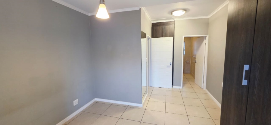 To Let 2 Bedroom Property for Rent in Greenstone Hill Gauteng