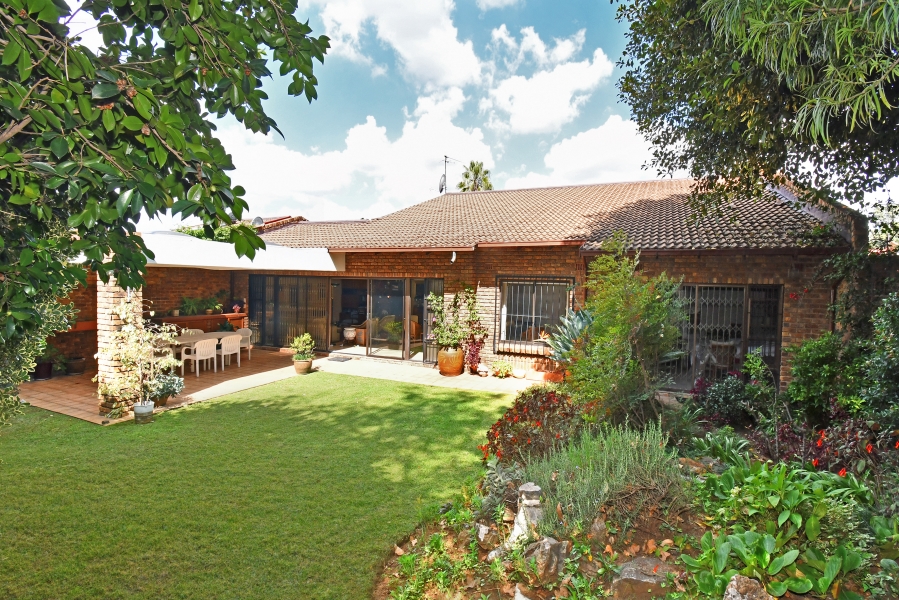 2 Bedroom Property for Sale in Illovo Gauteng