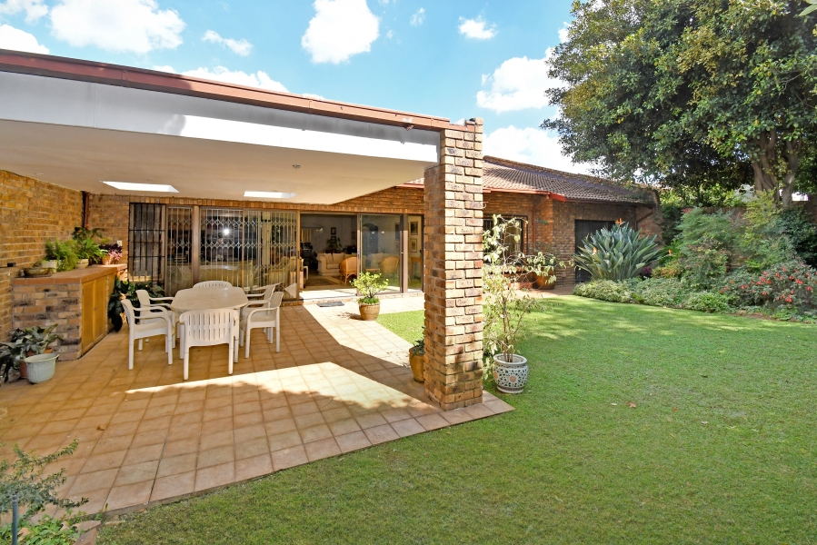 2 Bedroom Property for Sale in Illovo Gauteng