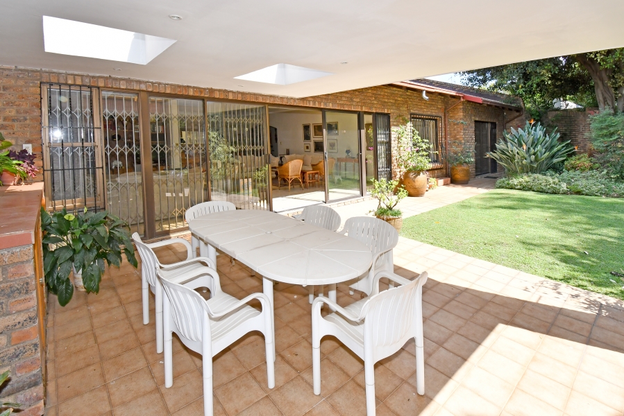 2 Bedroom Property for Sale in Illovo Gauteng