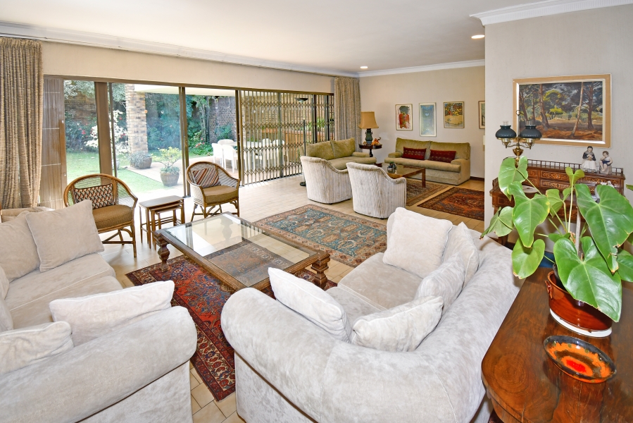 2 Bedroom Property for Sale in Illovo Gauteng
