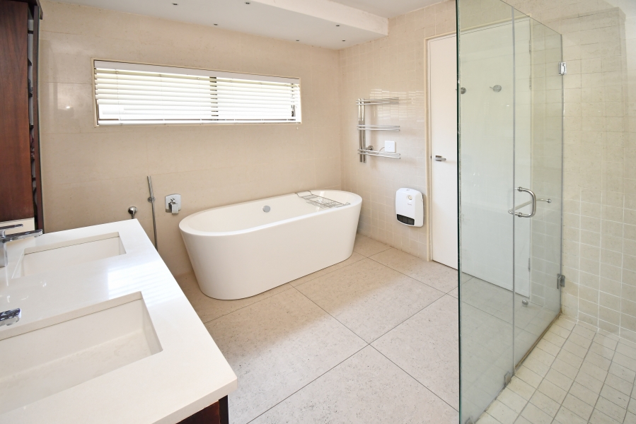 2 Bedroom Property for Sale in Illovo Gauteng