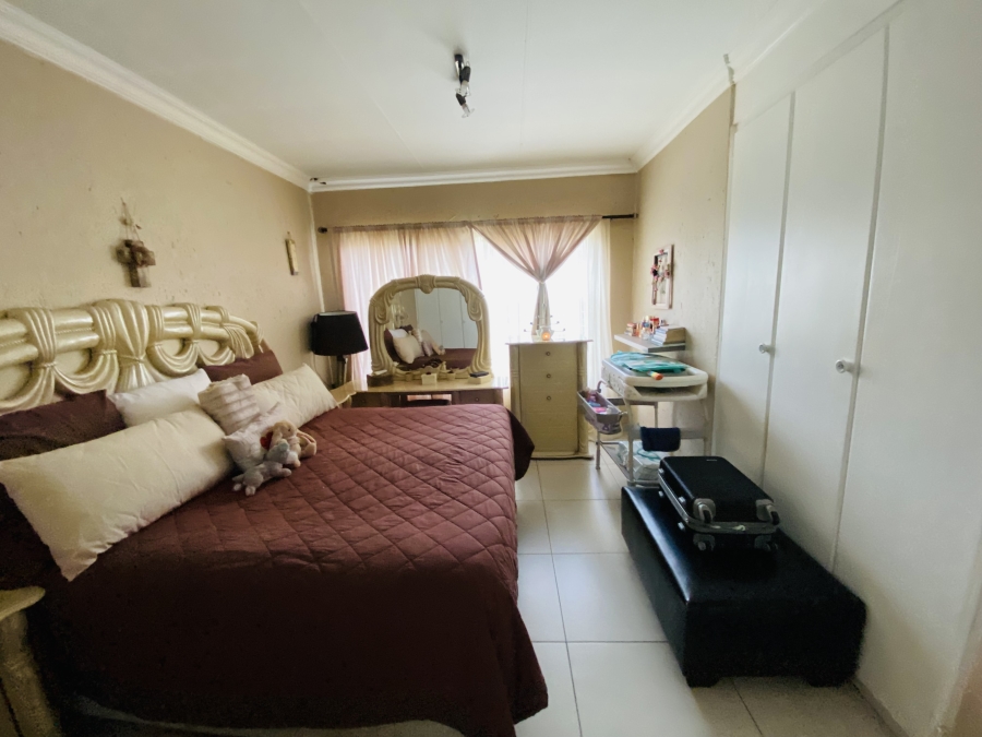 3 Bedroom Property for Sale in Alberante Gauteng