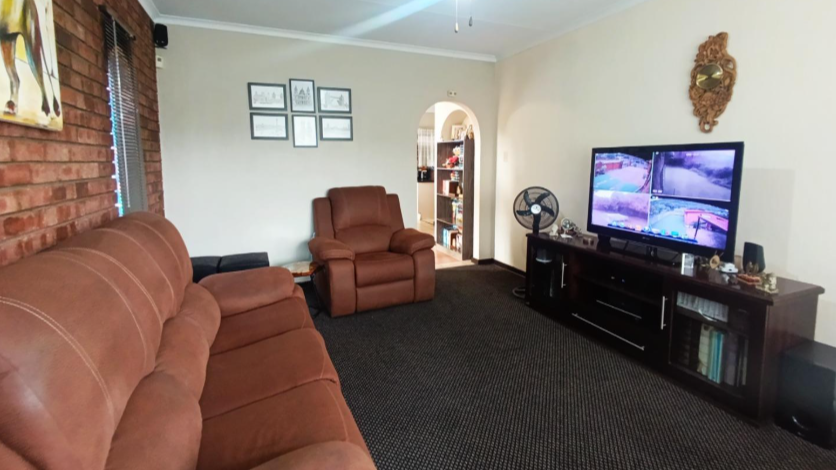 3 Bedroom Property for Sale in Glenvista Gauteng