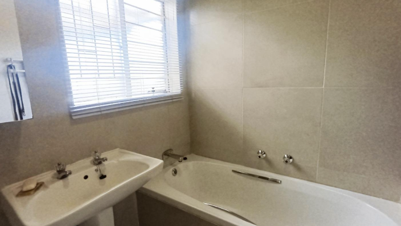 3 Bedroom Property for Sale in Glenvista Gauteng