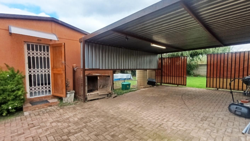 3 Bedroom Property for Sale in Glenvista Gauteng