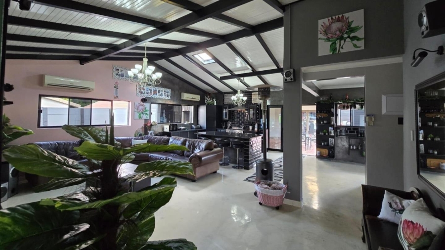 5 Bedroom Property for Sale in Raceview Gauteng