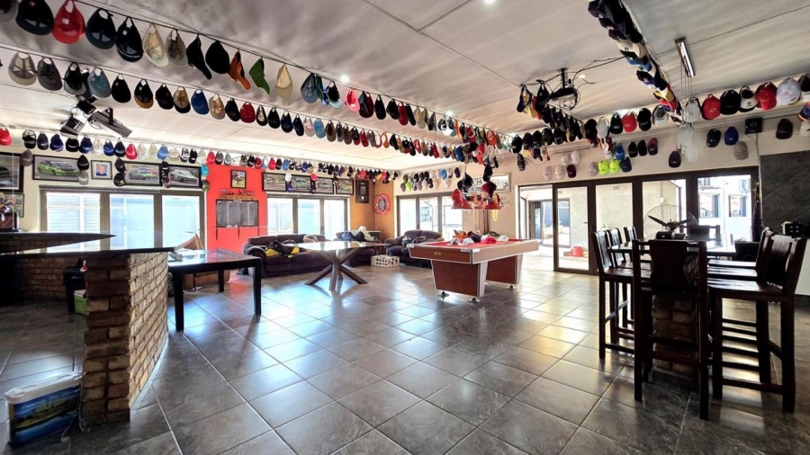 5 Bedroom Property for Sale in Raceview Gauteng