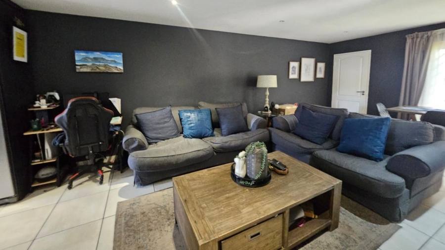 2 Bedroom Property for Sale in Bassonia Gauteng