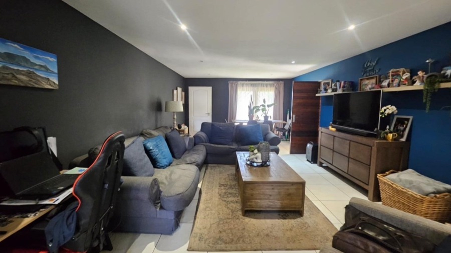 2 Bedroom Property for Sale in Bassonia Gauteng