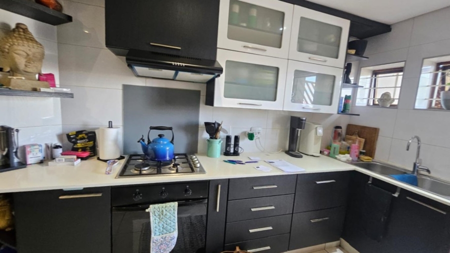 2 Bedroom Property for Sale in Bassonia Gauteng