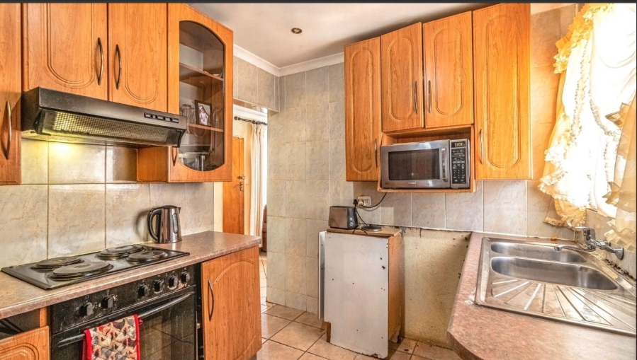 2 Bedroom Property for Sale in Meredale Gauteng