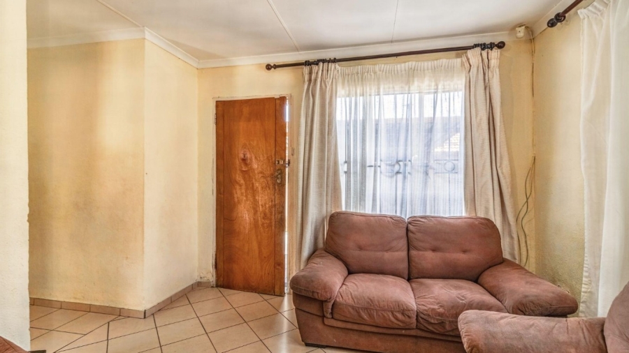 2 Bedroom Property for Sale in Meredale Gauteng