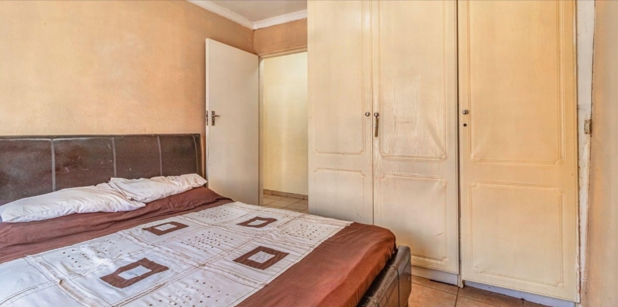 2 Bedroom Property for Sale in Meredale Gauteng