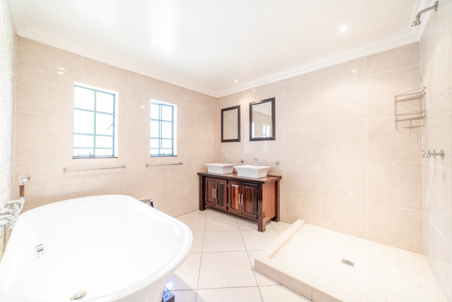 4 Bedroom Property for Sale in Farmall A H Gauteng