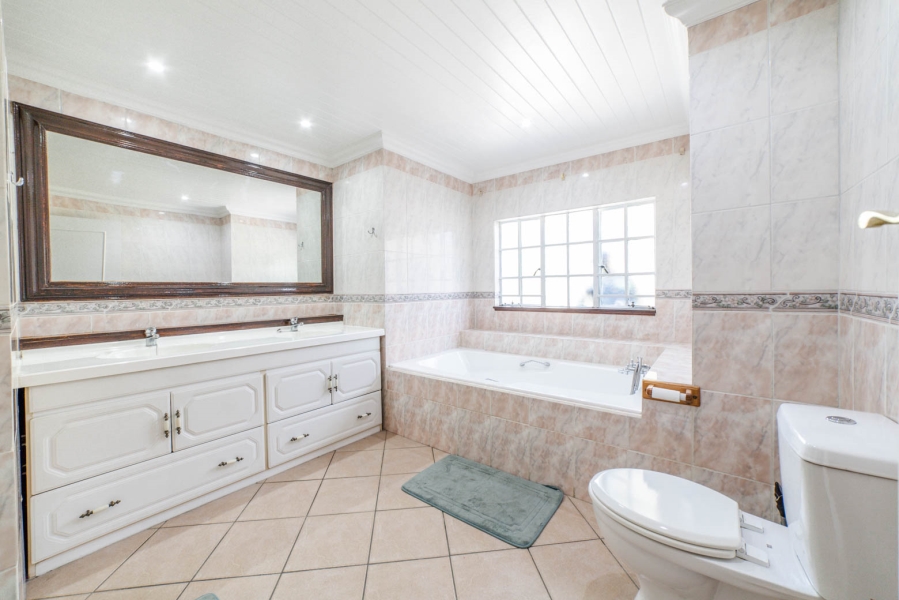 4 Bedroom Property for Sale in Farmall A H Gauteng