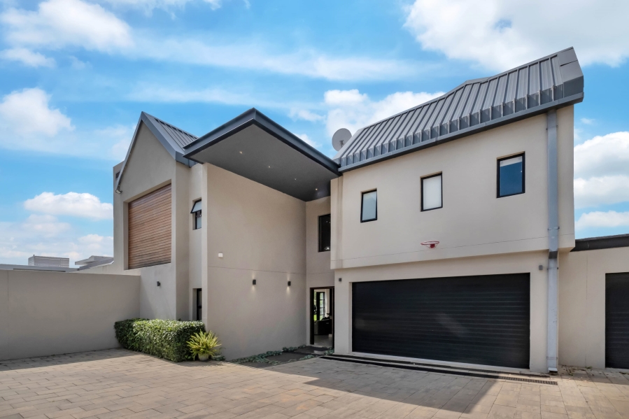 4 Bedroom Property for Sale in Atholl Gauteng