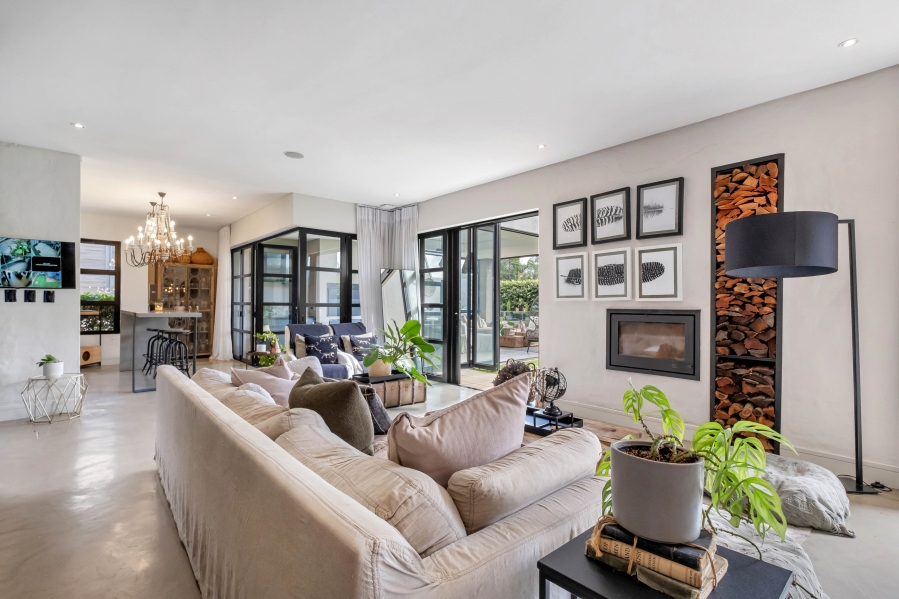 4 Bedroom Property for Sale in Atholl Gauteng