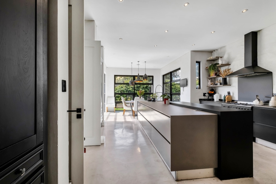 4 Bedroom Property for Sale in Atholl Gauteng