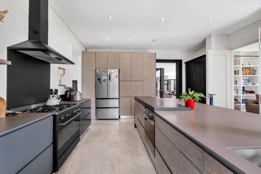 4 Bedroom Property for Sale in Atholl Gauteng