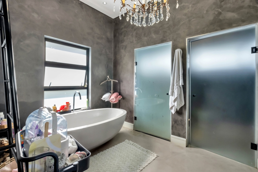 4 Bedroom Property for Sale in Atholl Gauteng