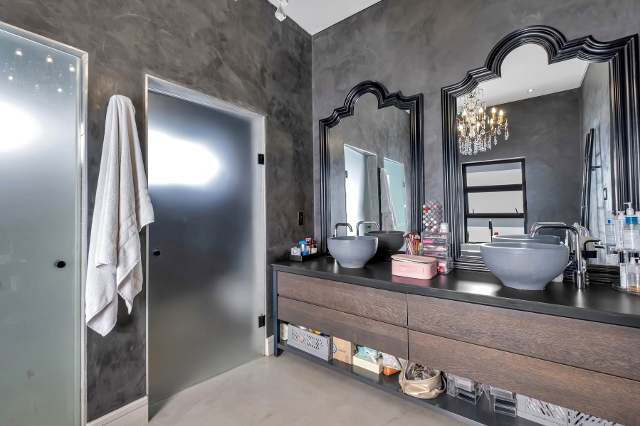 4 Bedroom Property for Sale in Atholl Gauteng