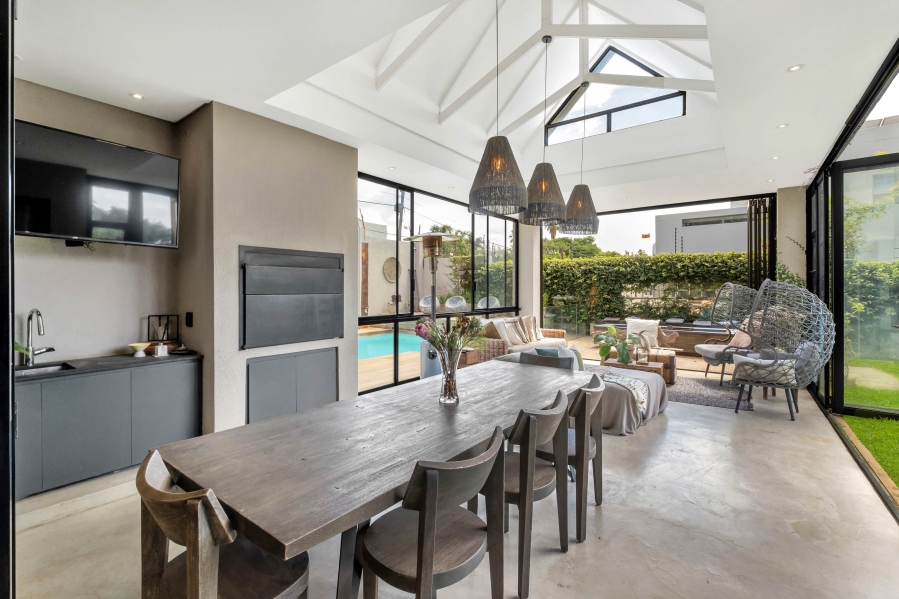 4 Bedroom Property for Sale in Atholl Gauteng