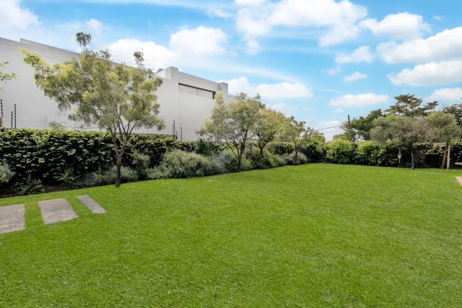 4 Bedroom Property for Sale in Atholl Gauteng