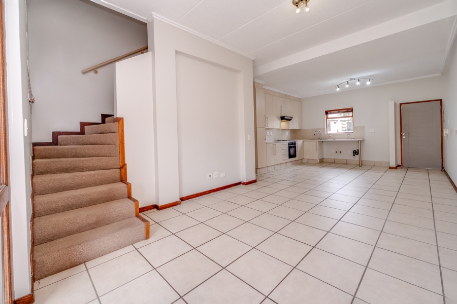 2 Bedroom Property for Sale in Lonehill Gauteng