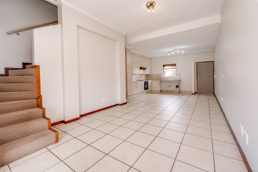 2 Bedroom Property for Sale in Lonehill Gauteng