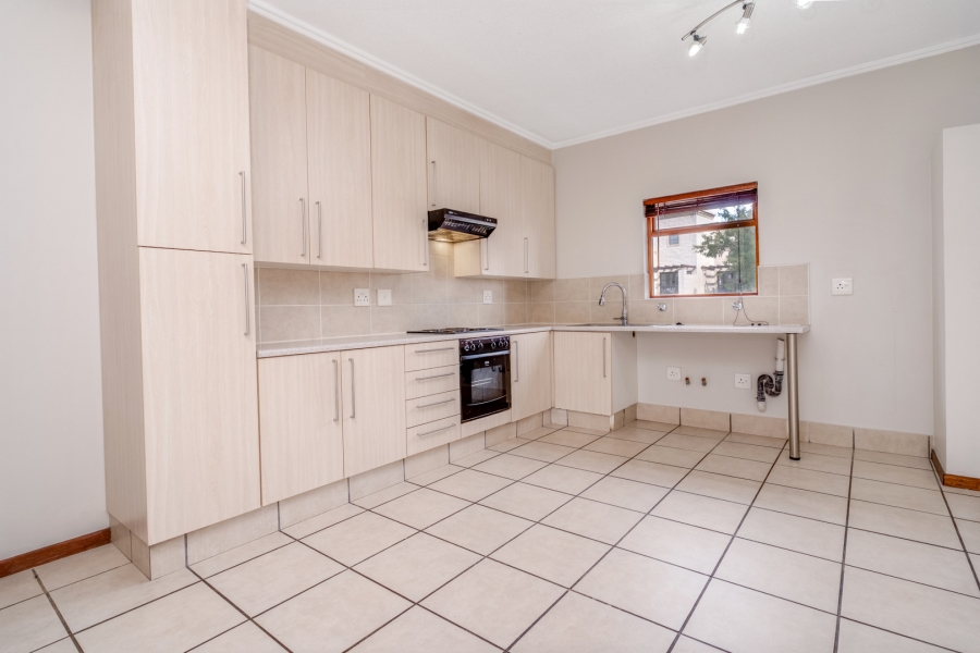 2 Bedroom Property for Sale in Lonehill Gauteng