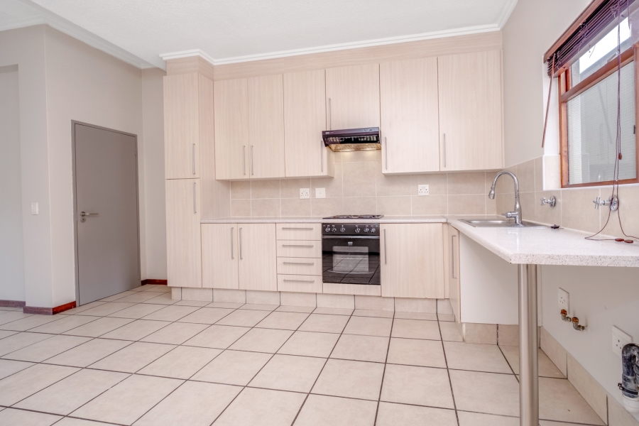 2 Bedroom Property for Sale in Lonehill Gauteng