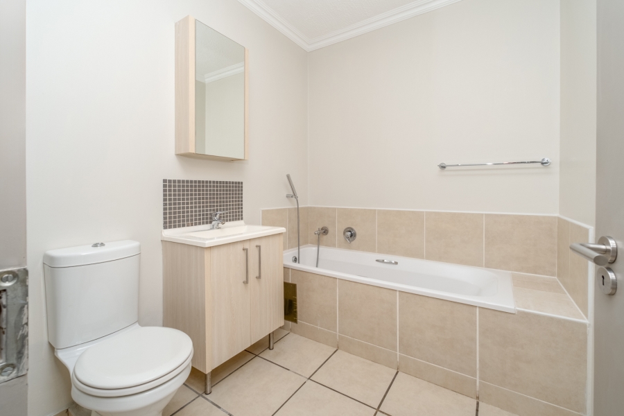 2 Bedroom Property for Sale in Lonehill Gauteng