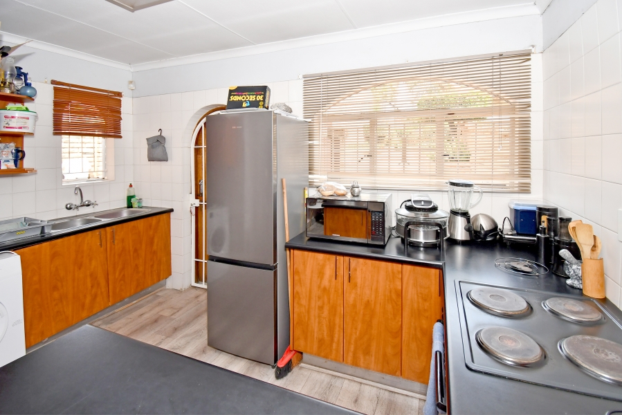 2 Bedroom Property for Sale in Corlett Gardens Gauteng